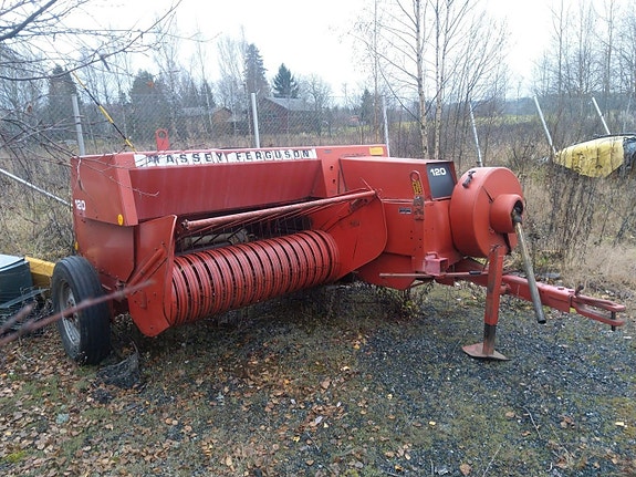 Massey Ferguson 120 kanttipaalaimet HAKUSESSA