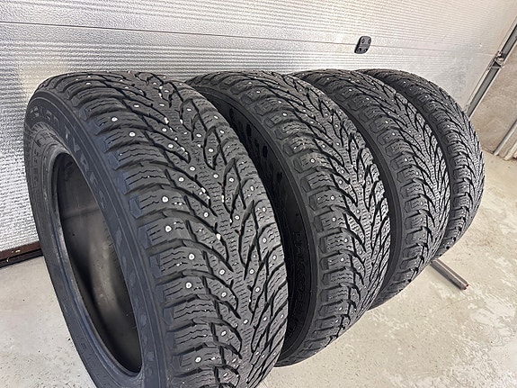 225 60 R17 Nokian HKPL 9 SUV 103T Hyvät nastarenka