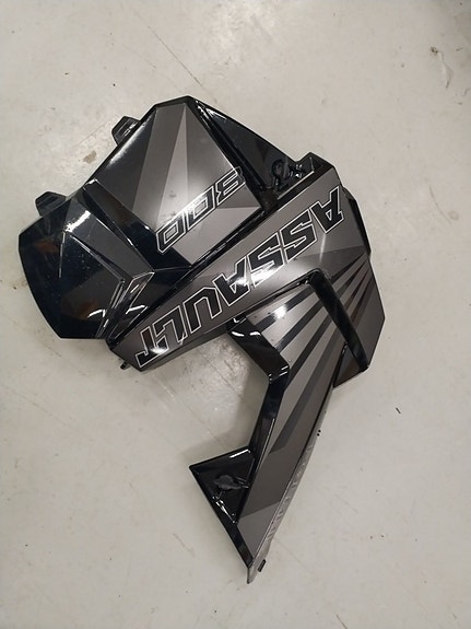 Polaris Axys 800 Assault 144 sivumuovi vm. 2017