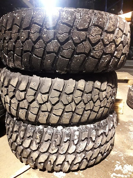 305/70R16 118/115Q BFGoodrich Mud-terrain T/A
