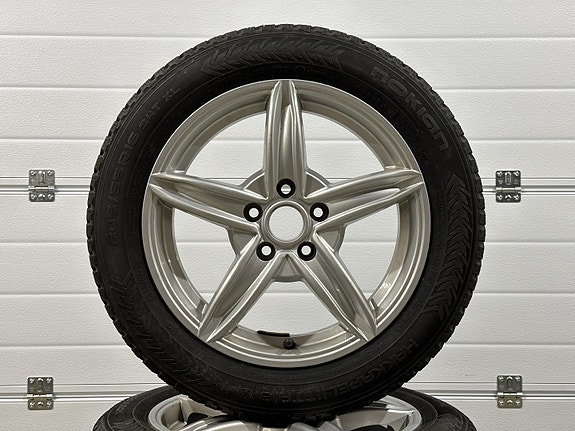 Volvo S40 16'' alut nastarenkailla