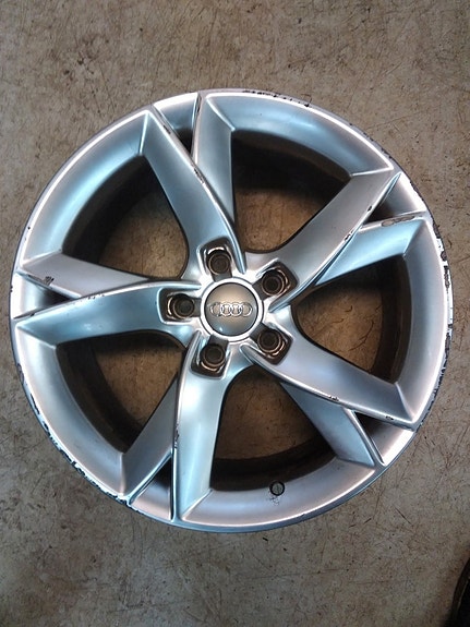 Vanne Audi alkuperäinen käytetty Q0921