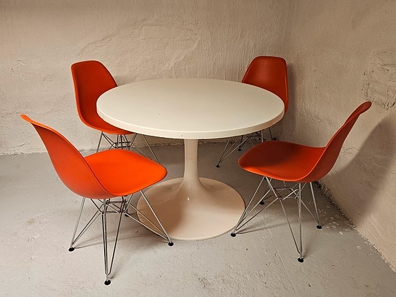Asko Amigo / Eames DSR