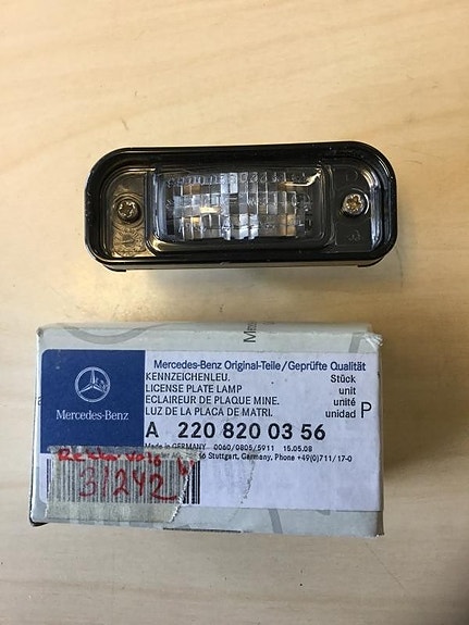 Rekisterikilvenvalo MB S W220