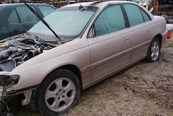 Opel Omega -00