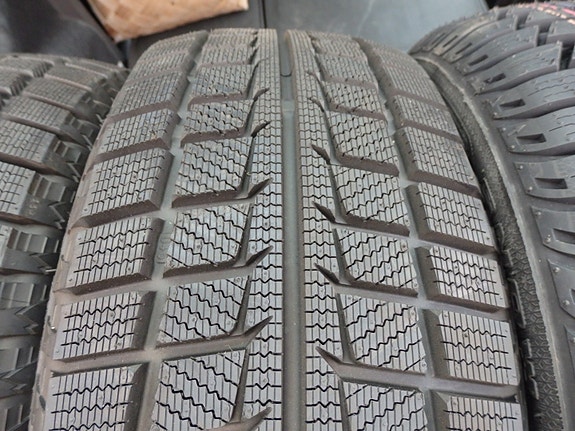 Uudet Goodride 205/65R16 kitkarenkaat rahteineen