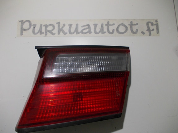 Nissan almera 1999 takavalo oikea