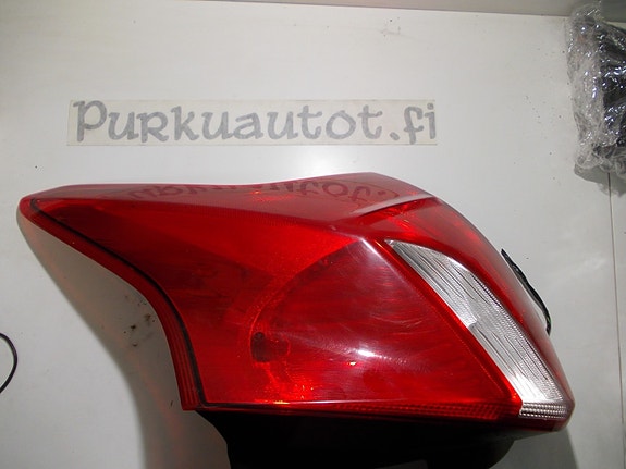 Ford focus HB 2012 takavalo oikea