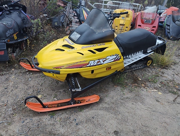 Skidoo mxz 670 osia