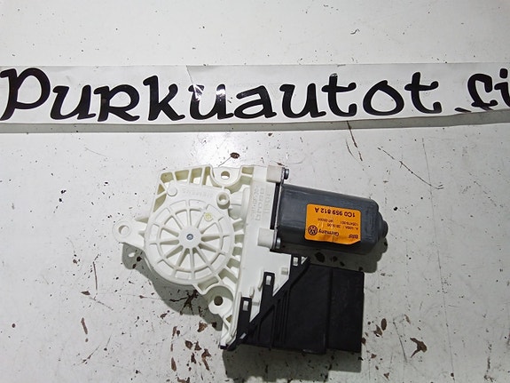 Vw golf lasinnostimen moottori taka/oikea 2003