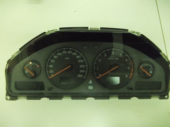 Volvo v70 2001 mittaristo