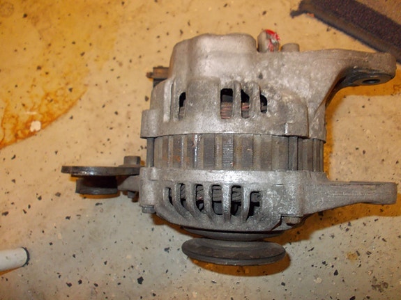 Mazda 323 f laturi 99