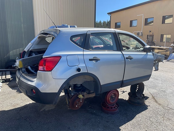 Nissan qashqai j10 -07 osaa 6-v manuaali