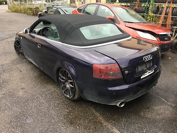 Audi S4 AVO sekalaista osaa jäljellä