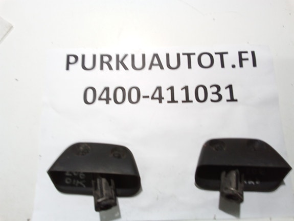 Peugeot 206 valojen pesimen suuttimet 2003