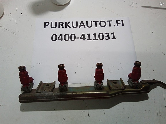 Nissan almera tino suutintukki/suuttimet 2001