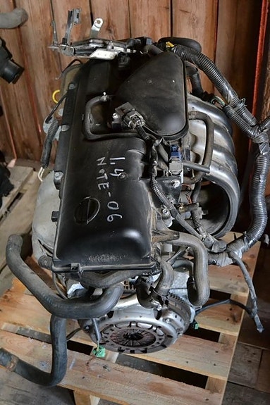 Nissan Note 1.4 -06 moottori
