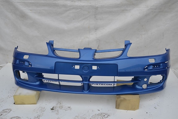 Nissan Almera 00-06 etupuskuri