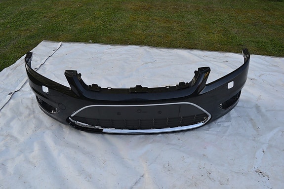Ford Focus 08-11 etupuskuri