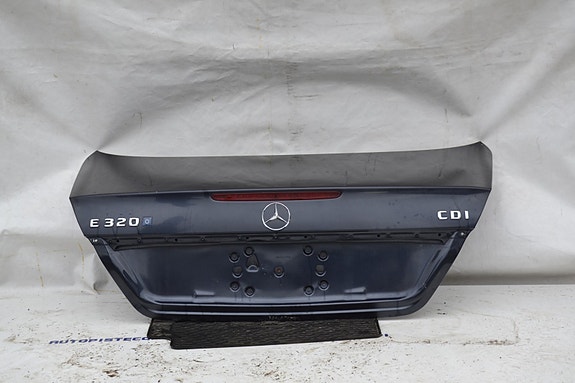 Mb E W211 02-09 takaluukku