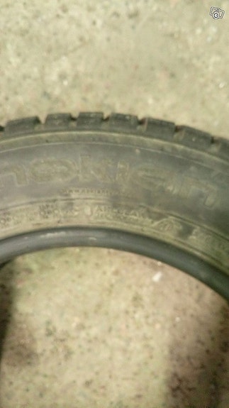 2x195\60R15 Nokian Hakkapeliitta 7 nastarenkaat
