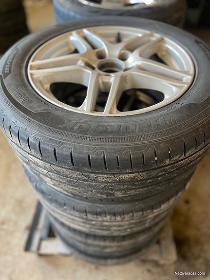 Mercedes w212 E 16" alut + 225/55 r 16 hankook kesärenkaat.