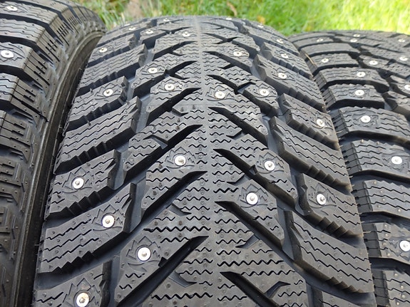 Uudet Linglong 205/45R17 nastarenkaat rahteineen