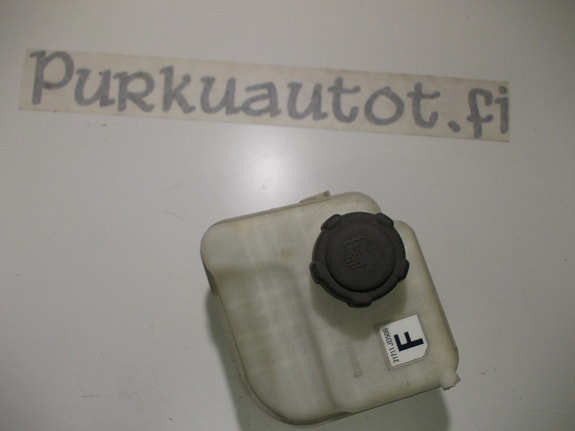 Nissan qashqai 1.5dci 2007 paisuntasäiliö korkilla