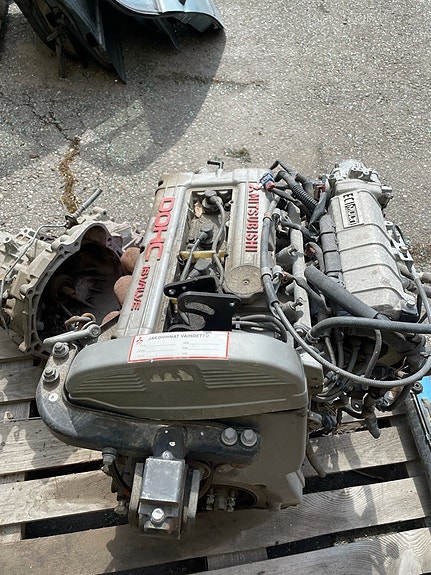 Mitsubishi GTi 1.8 moottorit 2kpl