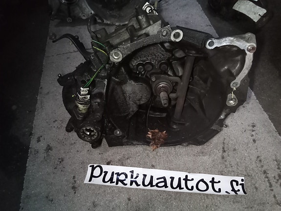 Citroen berlingo vaihdelaatikko manuaali 1999