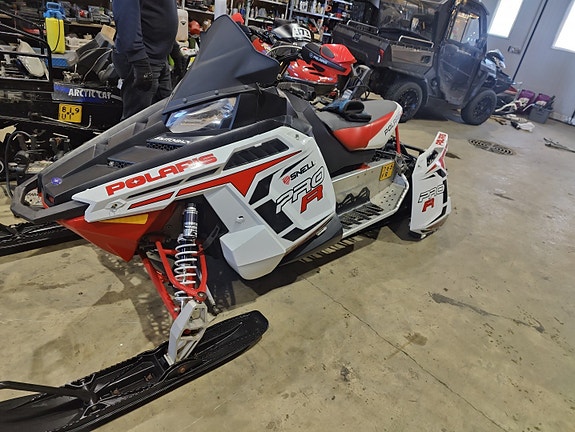 Polaris rush 800 osia