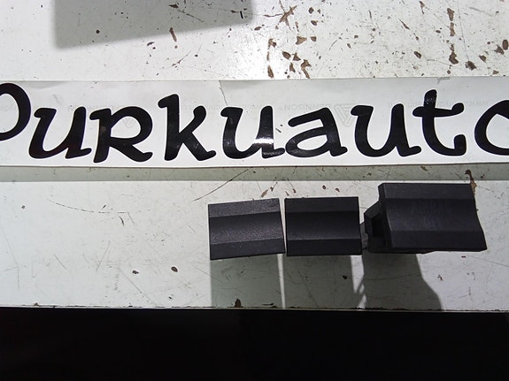 Skoda fabia katkaisinpaneelin koristetulppa 2005