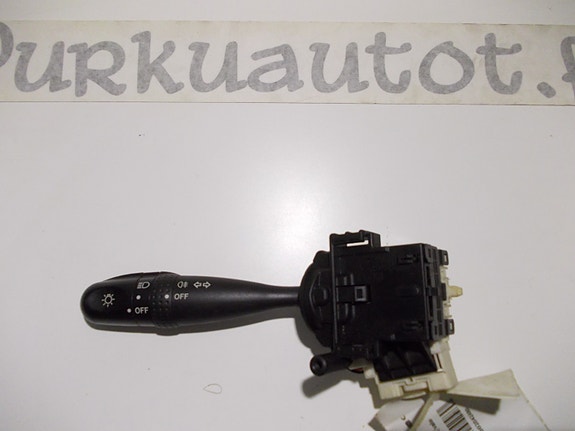 Toyota corolla 2002 monitoimikatkaisin