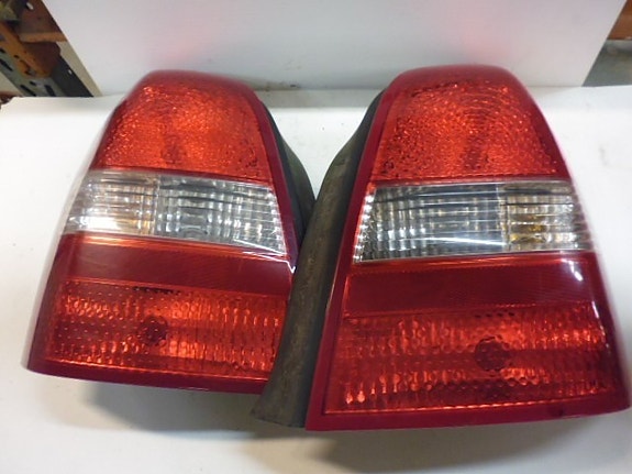 Nissan primera takavalo vasen 2003