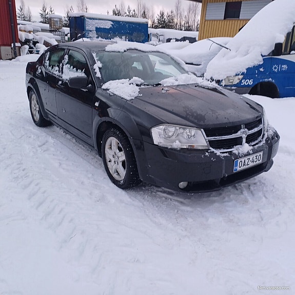 Dodge Avenger 2.7 V6 bensiini automaatti