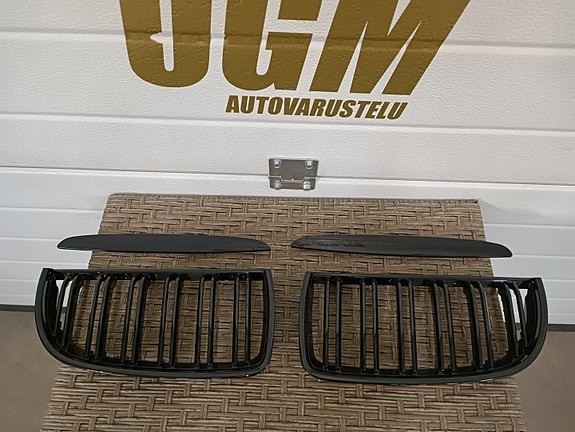 BMW 3-sarja E90/E91 05-08 mustat munuaiset