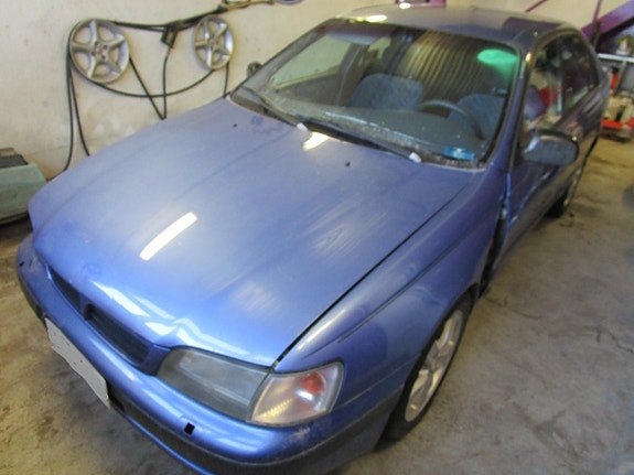 Toyota Carina E sedan 2.0 -96