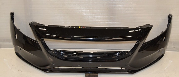 Volvo V40 -12 etupuskuri