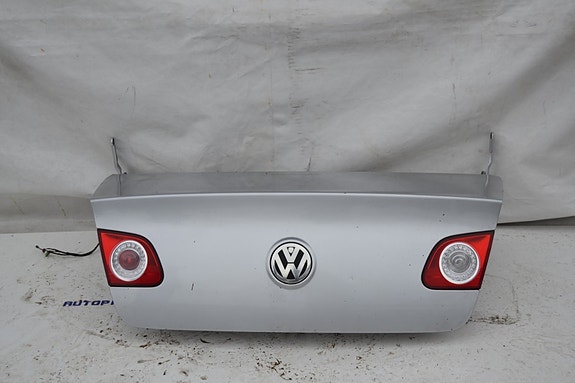 Vw Passat -08 takaluukku