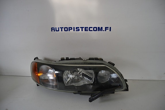 Volvo V70 -04 ajovalo usa malli