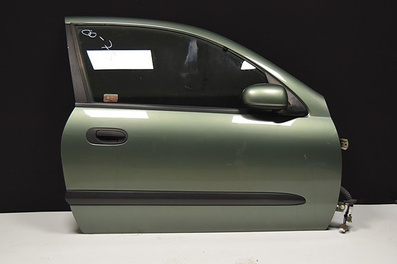 Nissan Almera -04 3-ov oikea etuovi+peili