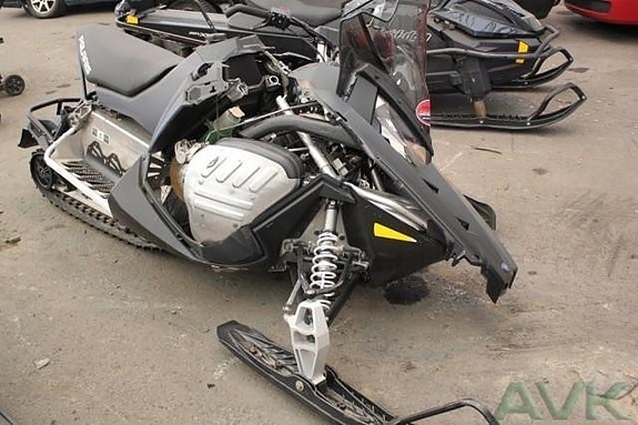 Polaris Rush 600 2012 osia