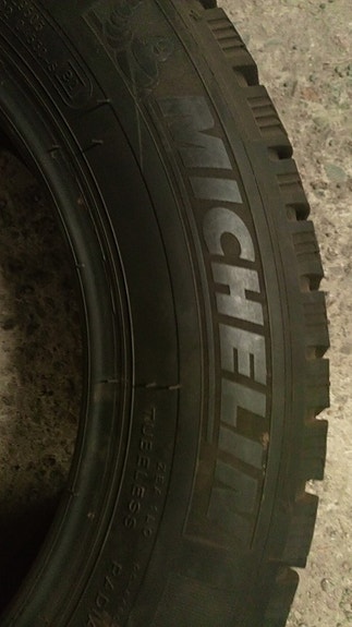 2x 185/65R15 Michelin X-Ice talvirenkaat