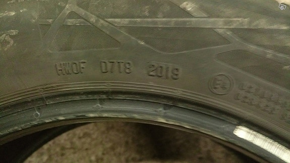 1x 205/55R16 Continental EcoContact 6 kesurit