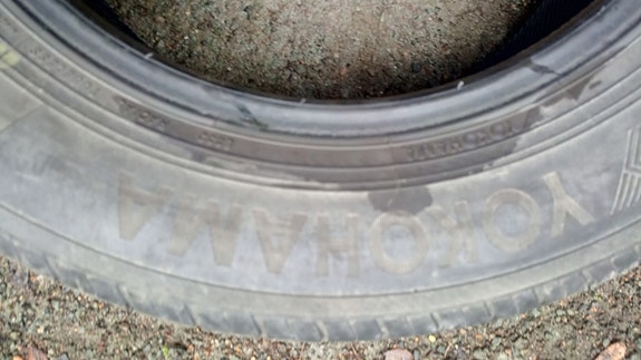 2x 195/65R15 Yokohama kesärenkaat