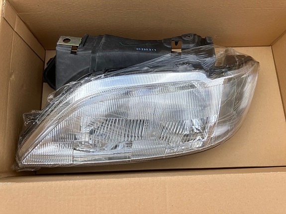 Citroen Xsara Oikea/Vasen Ajovaloumpio 97-00