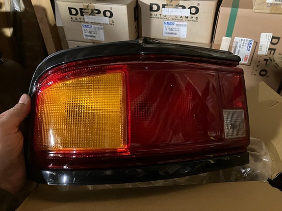 Mazda 323 BG Sedan Vasen Takavaloumpio 89-5/91