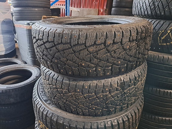 215/60R17C 109/107R Nokian HKPL C3 nastat 2kpl