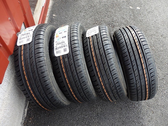 Uudet Nokian 165/70R14 kesärenkaat arhteineen