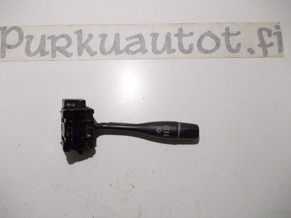Nissan almera 1999 monitoimikatkaisin pyyhkijät